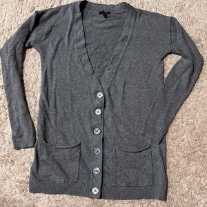 Express v neck button down gray cardigan with slip pockets